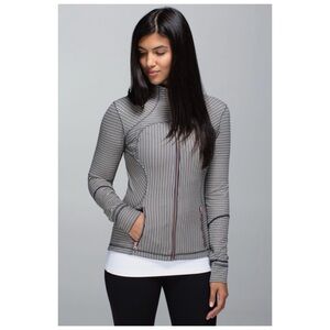 EUC Lululemon Textured Forme Jacket II in Navy & White Stripe  Size 8